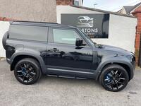 LAND ROVER DEFENDER 90