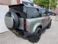 LAND ROVER DEFENDER 90